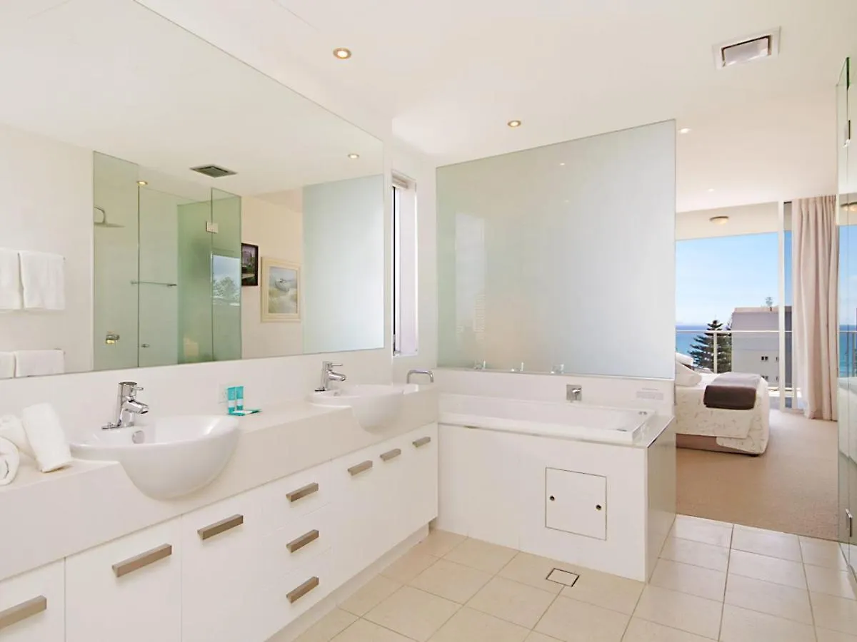 Eden Apartments Unit 1001 - Luxury 3 Bedroom Penthouse Close To The Beach In Rainbow Bay Coolangatta Gold Coast