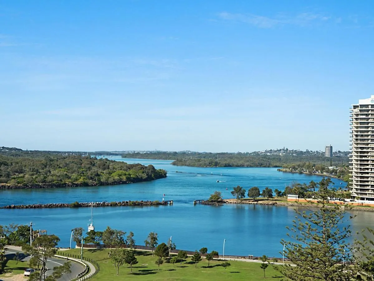 Eden Apartments Unit 1001 - Luxury 3 Bedroom Penthouse Close To The Beach In Rainbow Bay Coolangatta Gold Coast